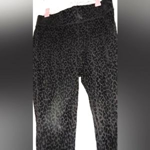 Old Navy Stevie Highrise Leggings, Flocked Black Leopard, Size M